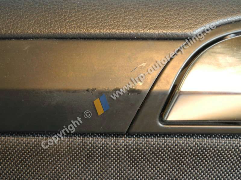 Audi Q7 4L Bj.2005 Türverkleidung vorn links mit kleinen Schäden